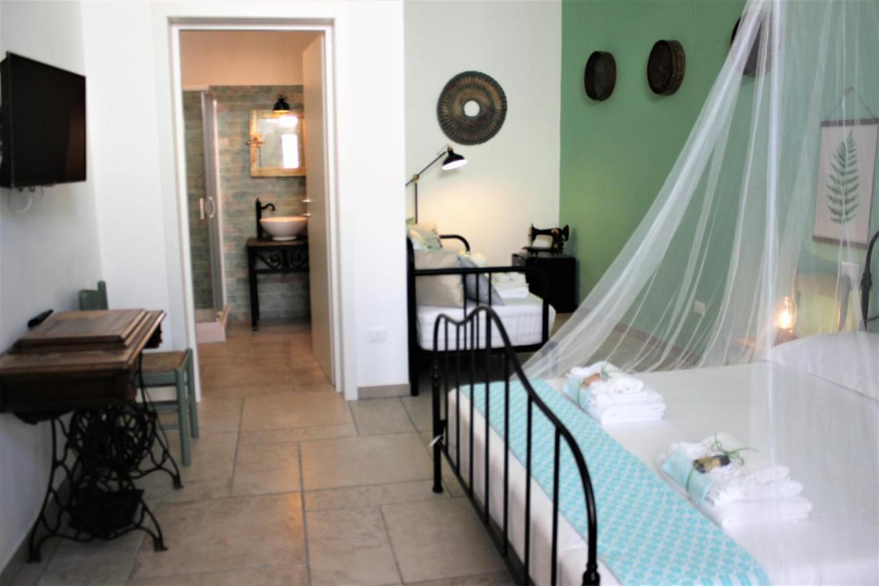 Li Perrini Boutique B&B Acquarica Bagian luar foto