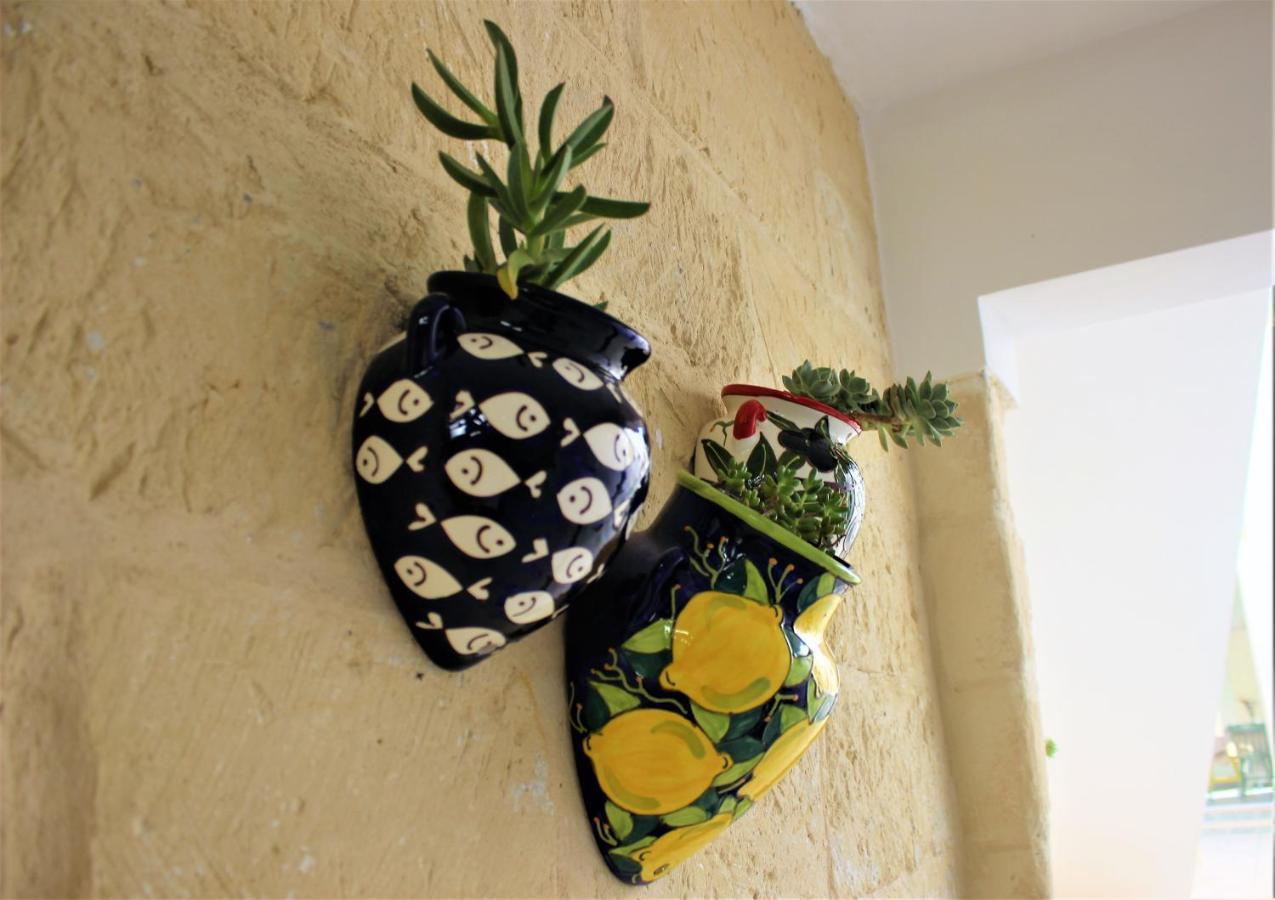 Li Perrini Boutique B&B Acquarica Bagian luar foto