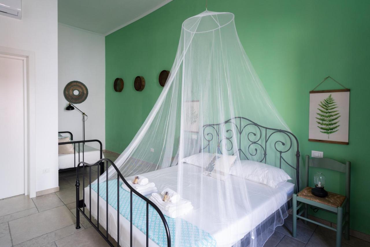 Li Perrini Boutique B&B Acquarica Bagian luar foto