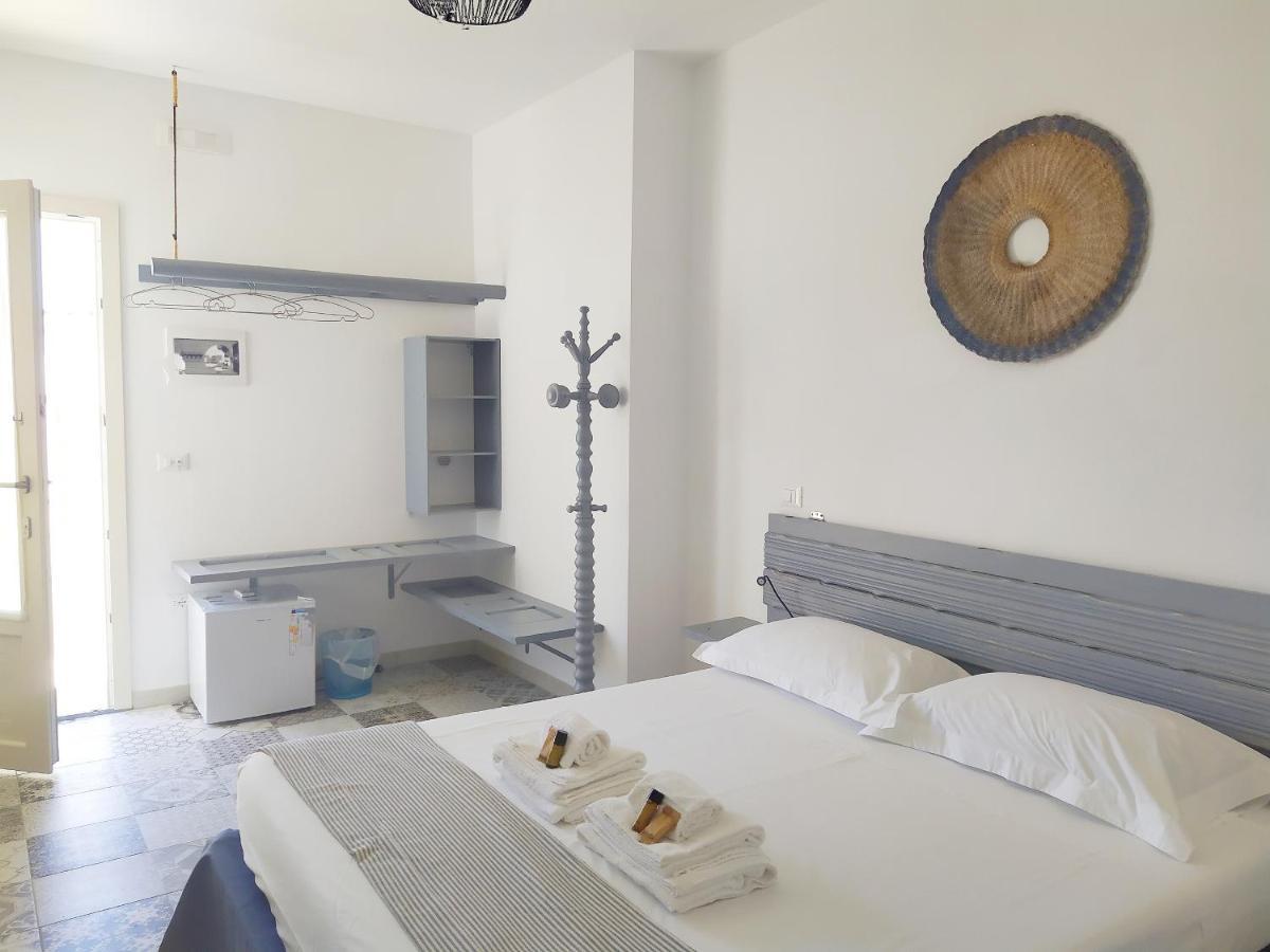 Li Perrini Boutique B&B Acquarica Bagian luar foto