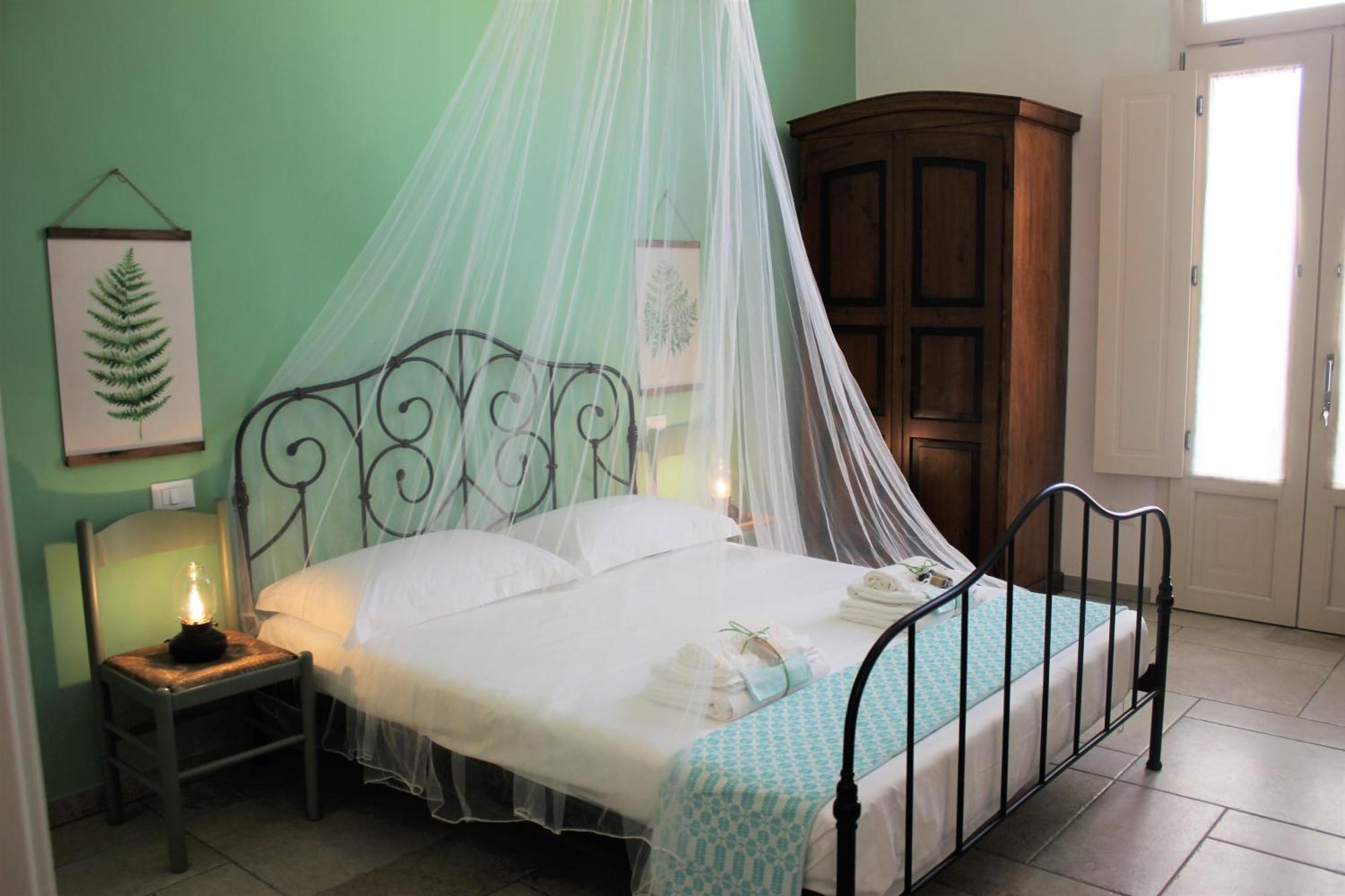Li Perrini Boutique B&B Acquarica Ruang foto